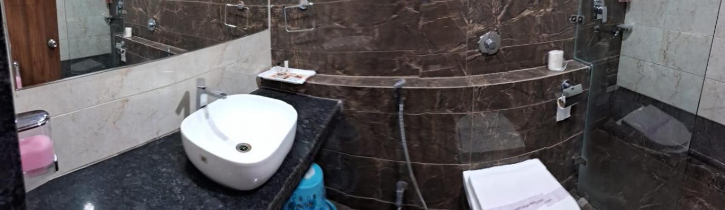 Hotel Samdareeya Pvt Ltd Jabalpur Exterior foto